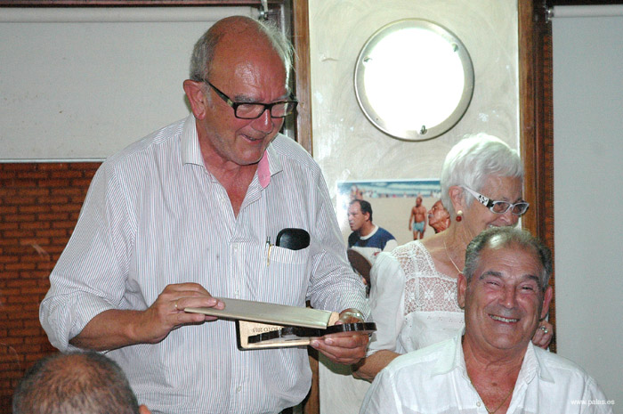 CENA_PALISTAS_2015_#3F0018