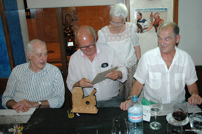 CENA_PALISTAS_2015_#3F0019